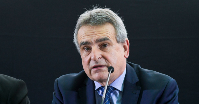 Agustín Rossi denunció derrumbe de los salarios en Defensa y que hay militares que «hacen Uber o Cabify» para llegar a fin de mes