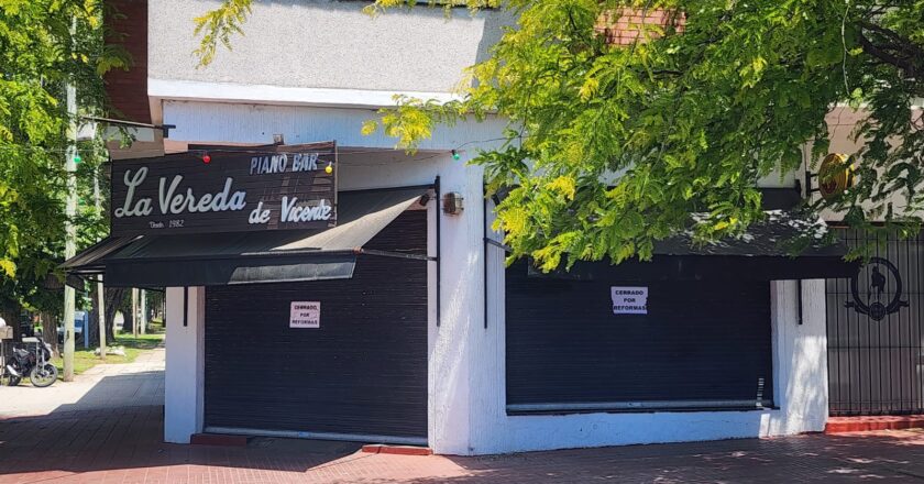 Histórico bar de Mar del Plata cerró sorpresivamente «por reformas»: Los trabajadores se enteraron por un cartel y no pueden acceder a sus pertenencias
