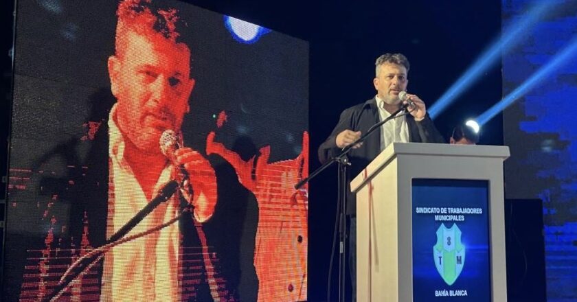 Hernán Doval: «Nos quieren convencer que flexibilizando van a generar empleo. Cuando flexibilizaron tuvimos el índice más alto de desocupación de la historia»