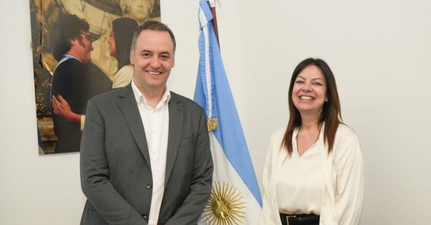 Ahora el Gobierno dice que la Reforma Laboral «no va a contemplar modificaciones en la ley de empleo público»