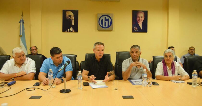 La CGT acelera la conformación de su propio espacio de diálogo social y suma a las Pymes a la mesa