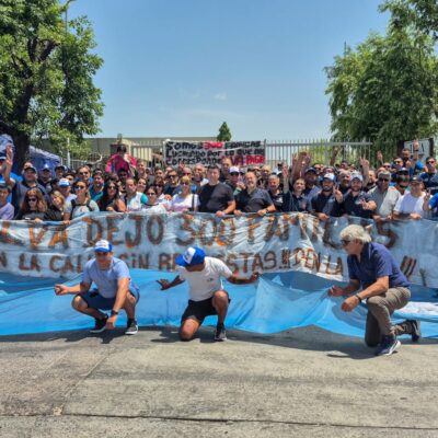El drama de los ex empleados de ILVA que piden madera para calefaccionarse mientras reclaman sus indemnizaciones