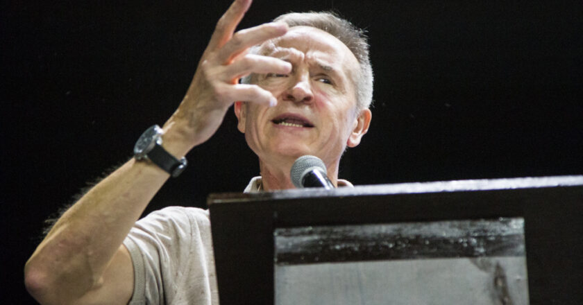 Sola dijo que el Gobierno «invierte el orden de prioridades» y disparó: «Bajen los impuestos, que para eso vinieron»