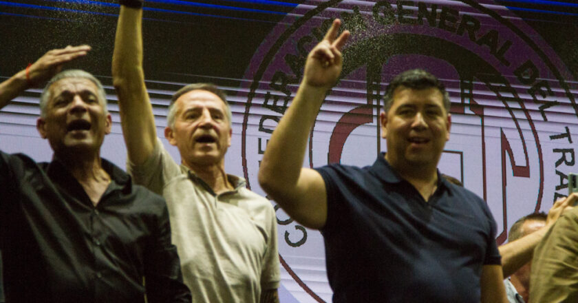 Sin contacto con el Gobierno desde que asumió, la nueva conducción de la CGT recibe a los diputados de extracción sindical para cerrar posturas contra la Reforma Laboral