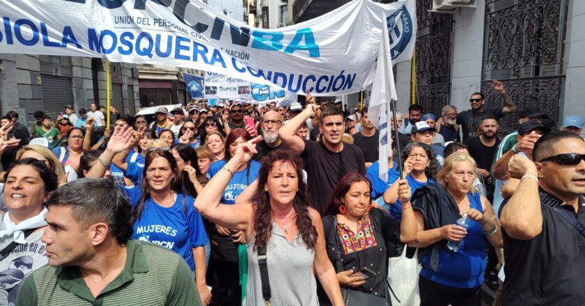 UPCN cuestionó la retención de fondos que hace el Gobierno Nacional y advirtió que complica las paritarias bonaerenses