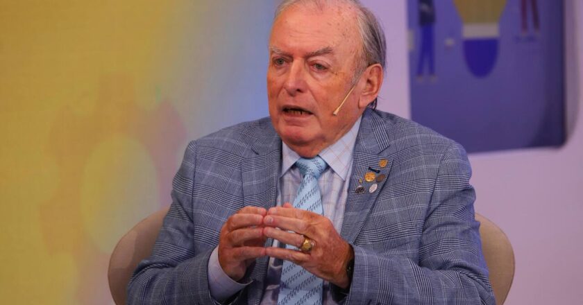 El abogado de empresas y asesor del Gobierno, Julián de Diego, aseguró que la Reforma Laboral implementará el banco de horas y se modificarán las vacaciones y las jornadas promedio