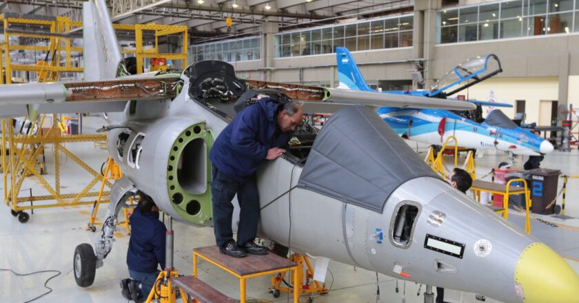 La fábrica de aviones Fadea atraviesa momentos críticos y los más de 800 empleos de Córdoba dependen de la voluntad de Milei
