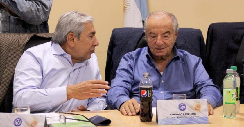 Cavalieri se pintó la cara y aseguró que «ahora sólo quedamos los sindicatos para defender a los trabajadores como sea»