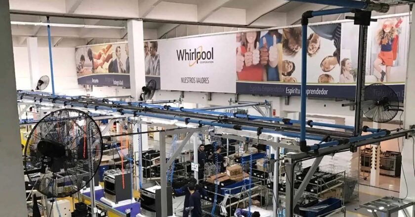 Whirlpool cerró su fábrica en Pilar y despidió sorpresivamente a 300 trabajadores