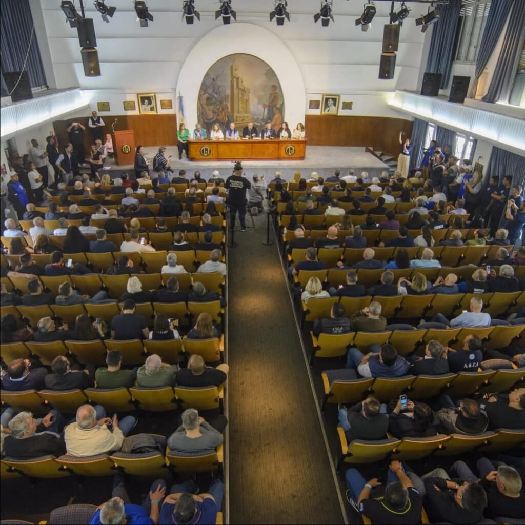 Ahora el Gobierno asegura que el proyecto final de Reforma Laboral será de máxima, pero que no es el que filtró el Consejo de Mayo