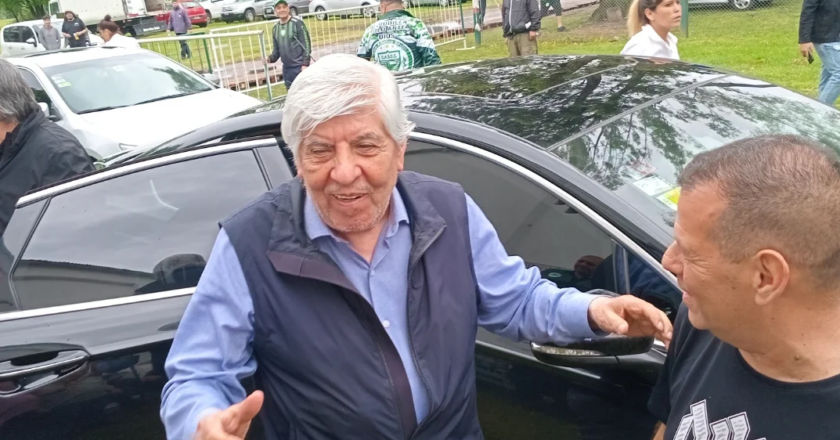 Con un video y una canción, trabajadores del Sanatorio 15 de Diciembre III, de la Obra Social de Camioneros, reclaman el pago de salarios y apuntan contra la esposa de Moyano