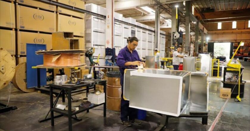 El empresario cordobés que fabrica heladeras y votó a Milei está al borde del cierre: «A ellos no les importa que hoy la industria pierda puestos de trabajo»