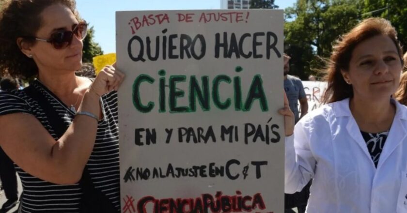 Desde el CONICET organizan «Navidad con ciencia» para visibilizar el descomunal ajuste  que afecta a salarios y programas de investigación del sistema científico