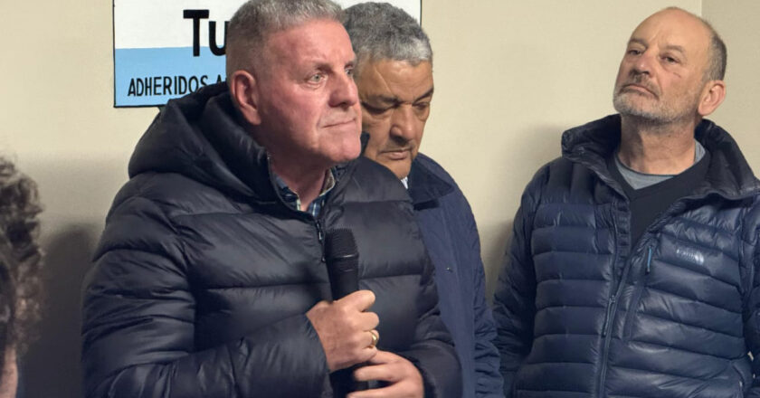 El dirigente de la federación de petroleros, gas y biocombustibles Mario Lavia advirtió que la Reforma Laboral vulnera normas constitucionales y convenios internacionales