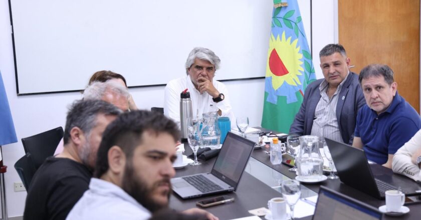 Los detalles del proyecto de Ley para dotar de derechos a 80 mil trabajadores de plataformas bonaerenses: seguro a cargo de la empresa, acceso a salud, descuentos en materiales de trabajo y paradores seguros