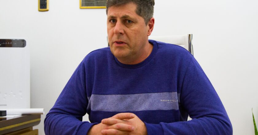 Ahora las importaciones textiles incluyen bolsones de ropa usada: «Esto es una falsa competencia contra un ganador ya definido»