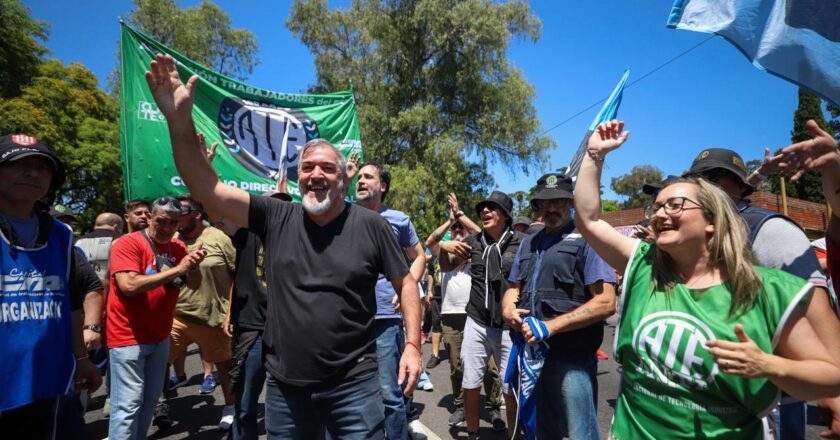 Aguiar le pidió a los gobernadores que no sean ingenuos de avalar la reforma laboral porque “además encubre una reforma tributaria que pone en jaque la coparticipación”