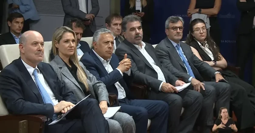 El Gobierno presentó los resultados del Consejo de Mayo y propuso derogar los convenios colectivos, prohibir las huelgas y bajar los salarios en distintas regiones del país