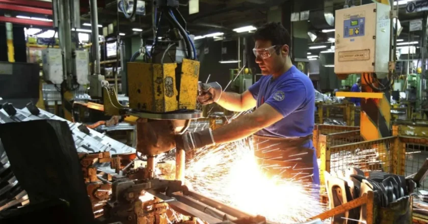 Era Milei: Según un informe de la UBA y el Conicet, el empleo formal se redujo en 17 provincias y aumentó sólo en seis