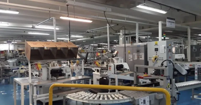 Por la caída de la demanda, Mondelez frena la producción en Pacheco por primera vez en la historia, otorga vacaciones y licencia a más de 2300 trabajadores