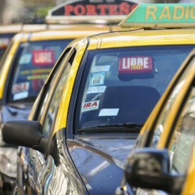Avanza el proyecto para regular apps ilegales de transporte: fuerte apoyo de Peones de Taxis y gremios del sector