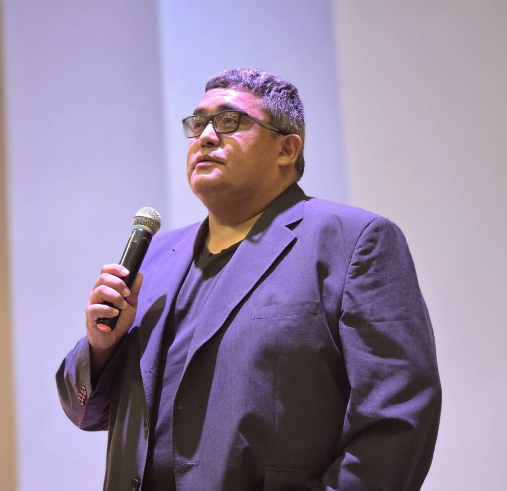 Marcelo Mena: "El Gobierno dice que somos los malos de la película, pero ellos son los directores de esta película de terror"