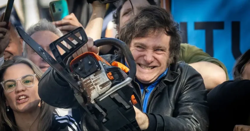 En dos años, Milei despidió a 60 mil trabajadores estatales y aseguran que a lo largo del 2026 habrá más motosierra