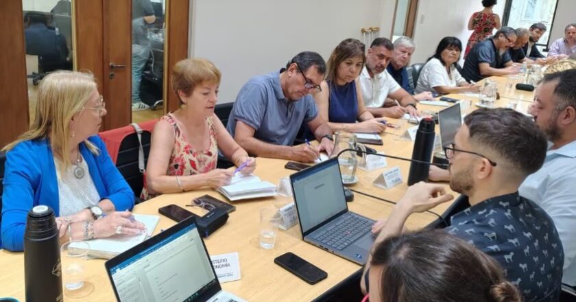 Estatales bonaerenses rechazaron la oferta del 1.5% del gobierno de Axel Kicillof y pidieron volver a abrir la paritaria