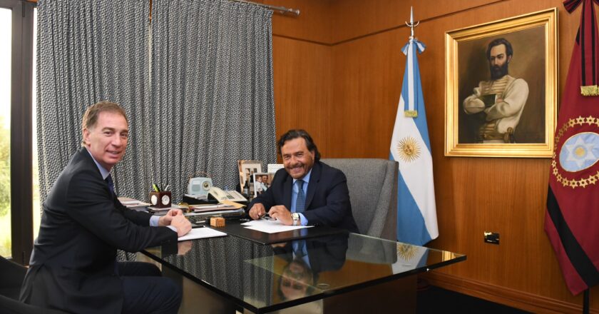 «Son leyes viejas, que tenemos hay que ir cambiando», el «peronista» Sáenz anticipó su respaldo a la Reforma Laboral