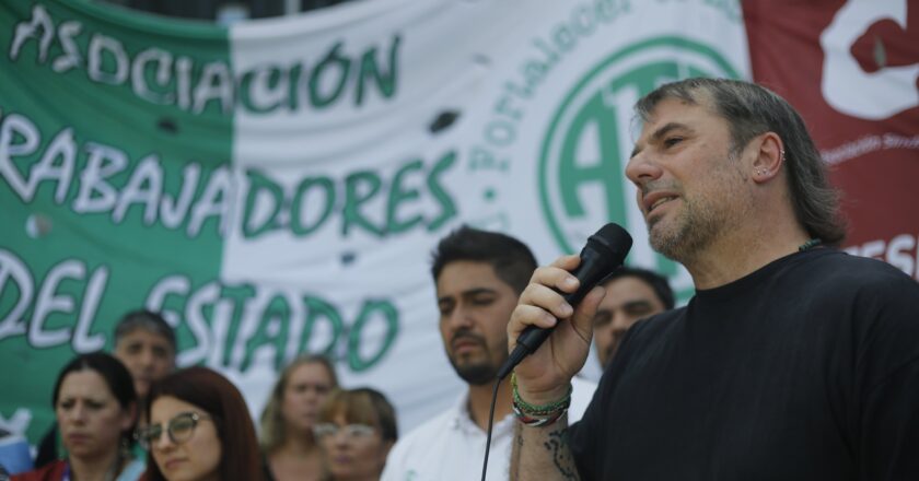 «Van por los sindicatos porque van por tu trabajo»: la campaña callejera de ATE Capital contra la Reforma Laboral