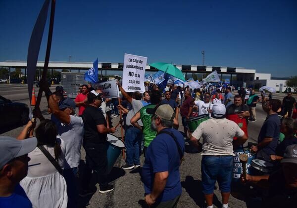 La provincia de Córdoba denunció penalmente al gremio de estatales que se manifestó en los peajes contra la Ley de Equidad Jubilatoria