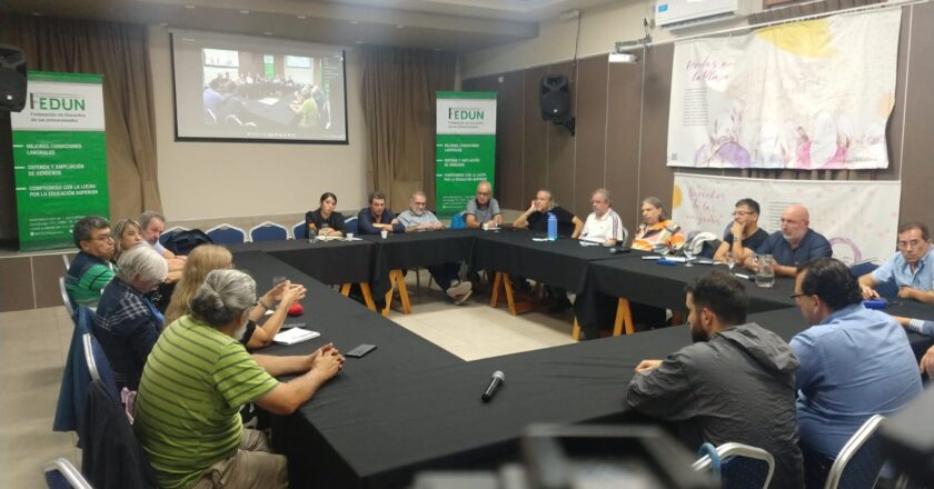 Docentes universitarios de la FEDUN apuntaron con todo contra el Presupuesto 2026: «Es inconstitucional y subordinado a una deuda odiosa»