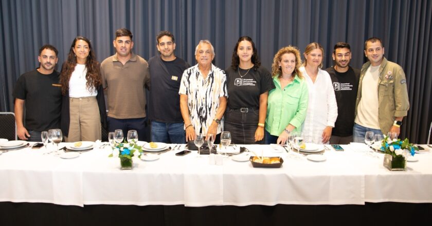 En un masivo almuerzo de verano, Barrionuevo contó con la Juventud Sindical Peronista bajo la consigna “Defender el trabajo hoy para tener un futuro mañana”
