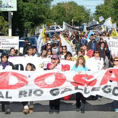 Docentes de Santa Cruz convocan a un paro y una marcha provincial contra la Ley de Emergencia Económica de Vidal