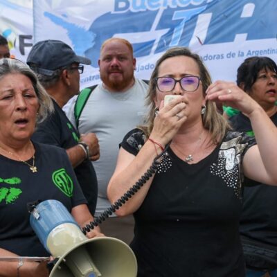 ATE realizó una jornada en defensa de los hospitales nacionales en «El Cruce» de Florencio Varela