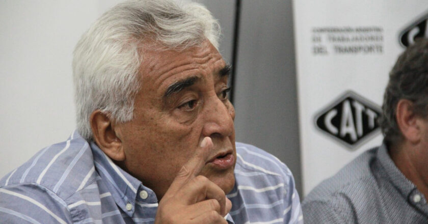 El Sindicato de Guincheros rechazó el proyecto de reforma laboral del Gobierno y advirtió sobre el «efecto destructivo» que tendría sobre las Obras Sociales y el sistema de salud