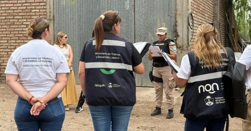 Rescataron en Neuquén a una familia con cuatro niños que trabajaban en una chacra bajo condiciones de explotación