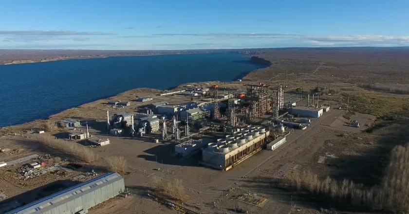Trabajadores reactivan el reclamo en Neuquén para que se ponga en marcha la Planta Industrial de Agua Pesada y que se paguen salarios