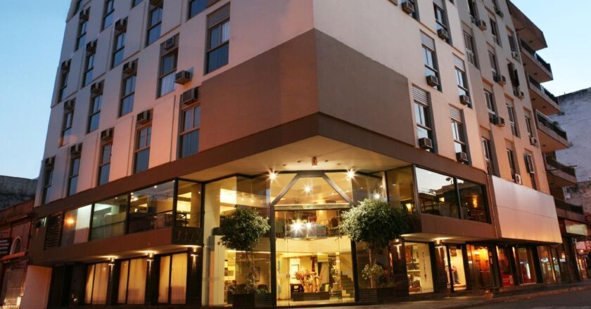 Grave precedente: 19 imputados en el fuero penal por un reclamo laboral durante la pandemia en el Hotel Provincial de Salta