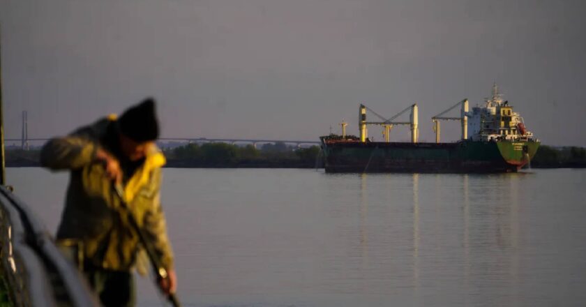 El Ministerio de Trabajo bonaerense ratificó la obligatoriedad de contratación de serenos de buques en los puertos provinciales