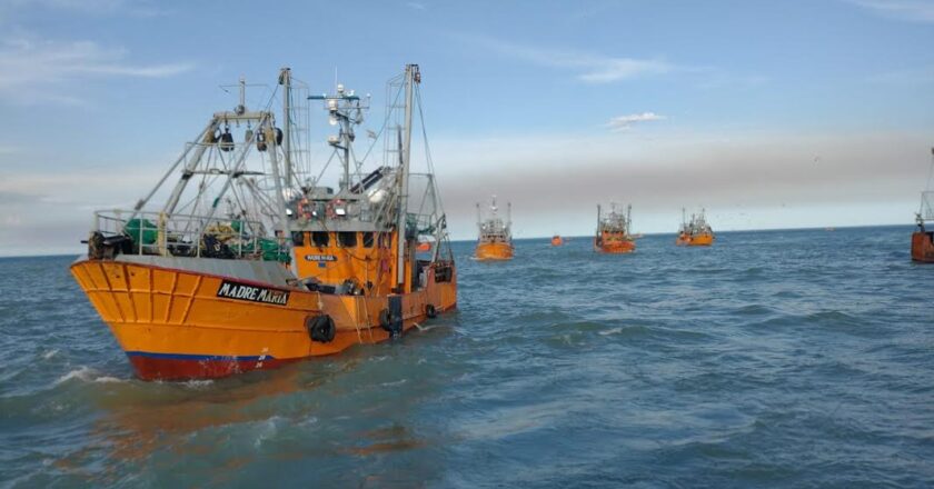 Los navales van al paro total en Chubut por una importante reducción salarial producto de un aumento del canon pesquero del langostino dispuesto por «Nacho» Torres