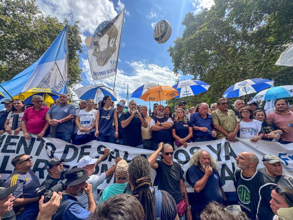 Los gremios combativos se cortan de la CGT y lanzan otra movilización al Congreso contra la Reforma Laboral