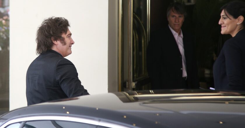 El Gobierno eliminó el plus por presentismo y le baja hasta 150 mil pesos el sueldo a los empleados públicos