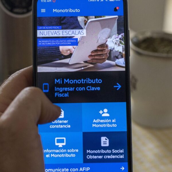 No dan los números: se necesitan 34 monotributistas para financiar una jubilación promedio