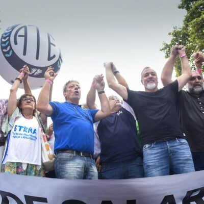 «Esto se resuelve con lucha, salgamos a pelear por nuestra dignidad», pidió Abel Furlán