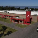 Cerró la fábrica de heladeras NEBA en Catamarca y 56 operarios ocupan la planta en asamblea