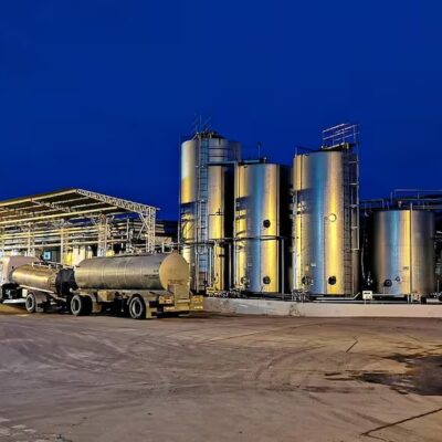 Crisis en la industria láctea: Quebró ARSA, histórica fábrica de yogures y flanes, y 400 empleados fueron despedidos