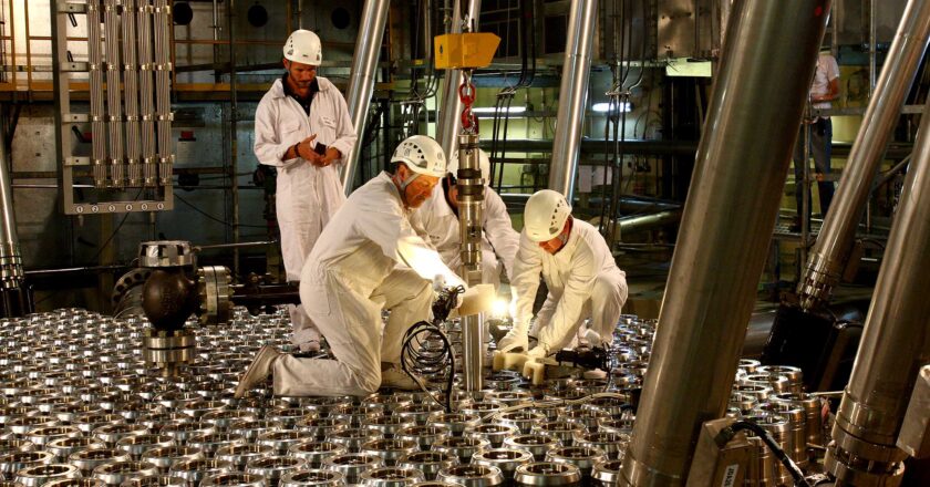 Trabajadores denunciaron accidentes con materiales radiactivos en Dioxitek y apuntaron contra el «desmanejo» de la gestión libertaria