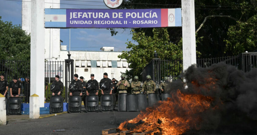 Un referente gremial propuso la sindicalización de los policías como salida a los conflictos salariales como el de Santa Fe