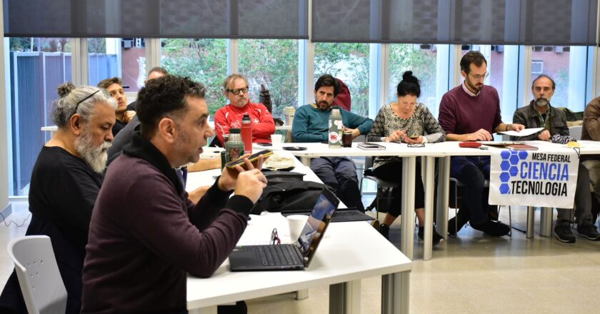 En Ciencia y Tecnología reclaman cambios en condiciones de trabajo y apuntan contra la reforma laboral del Gobierno: «Está escrita para quienes se benefician con la desindustrialización de la Argentina»